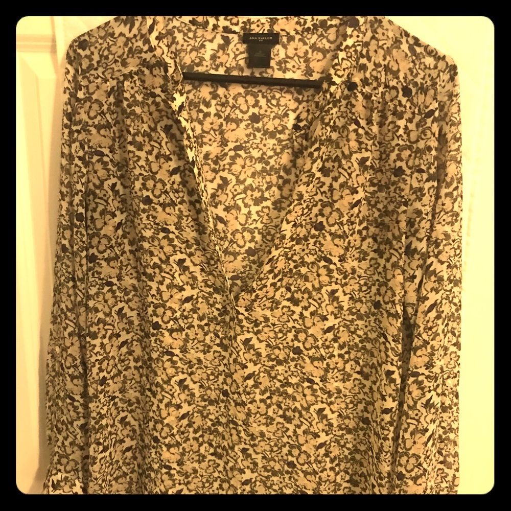 ANN TAYLOR Flower Tunic - Picture 2 of 8
